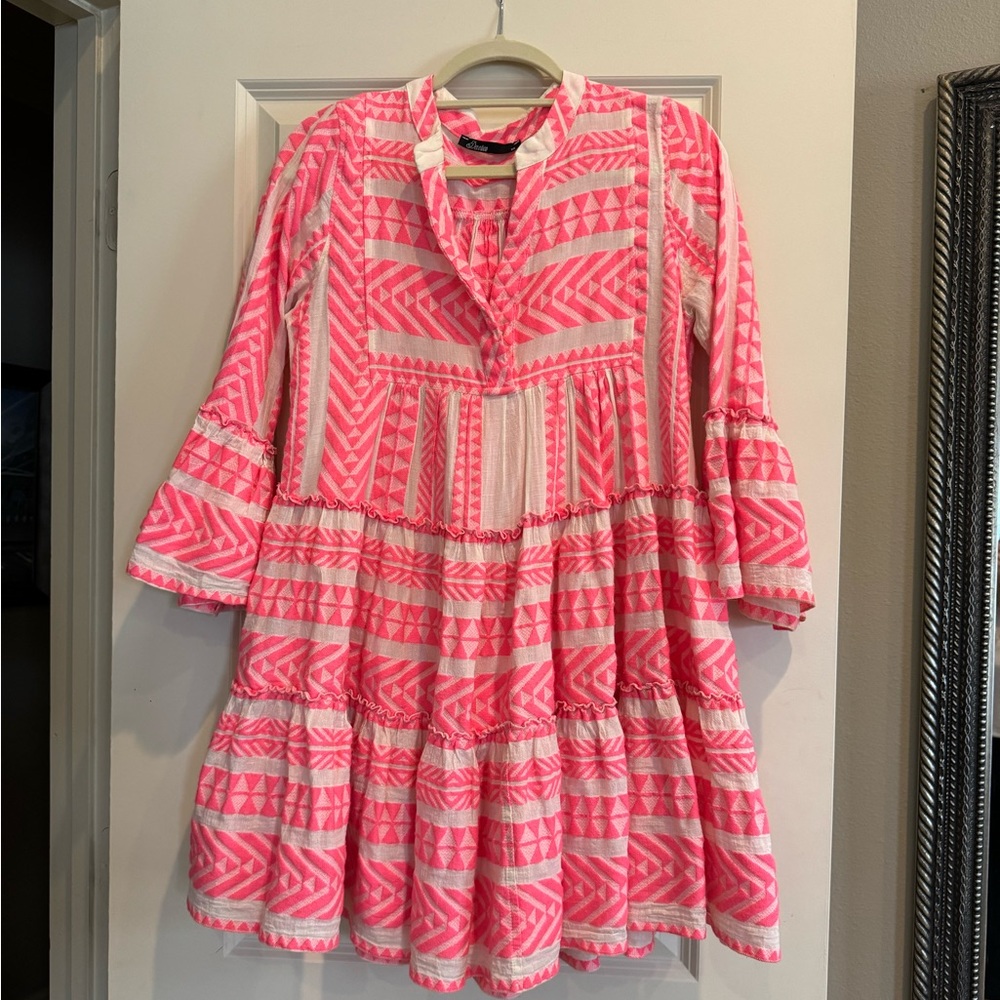 Beautiful fun dress!
